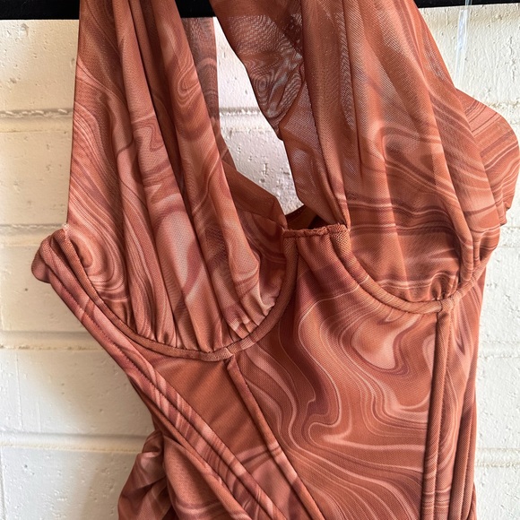 House of CB Clementine Swirl Print Mini Dress - Picture 4 of 5